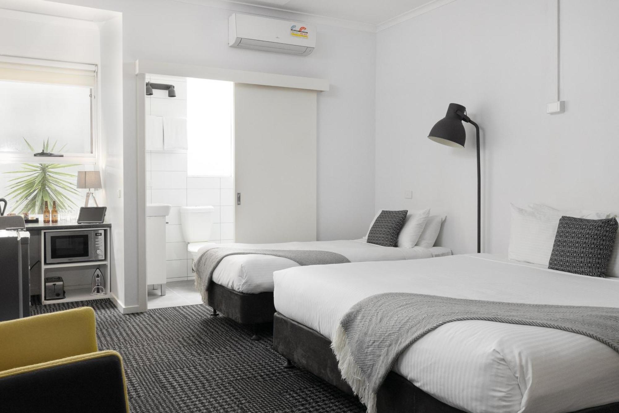 Siesta Central Apartments Сейл Екстериор снимка
