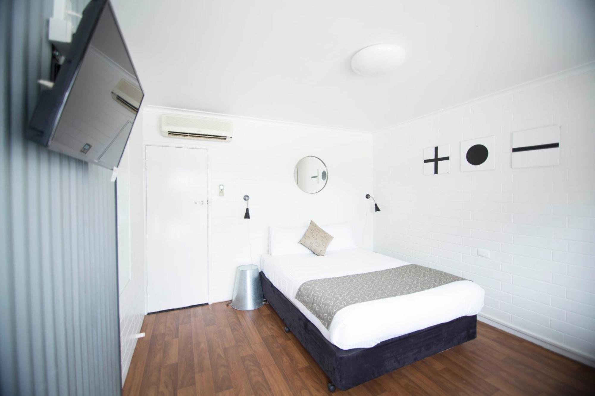 Siesta Central Apartments Сейл Екстериор снимка