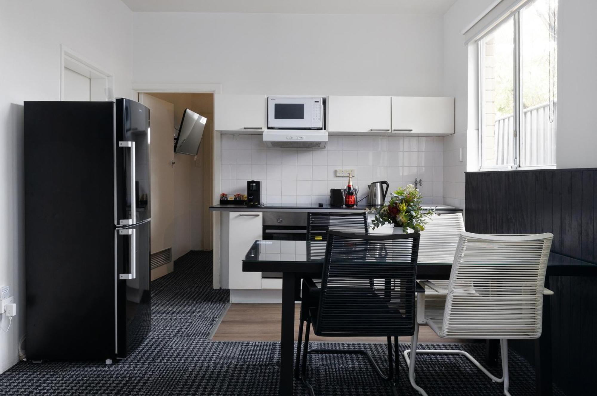 Siesta Central Apartments Сейл Екстериор снимка