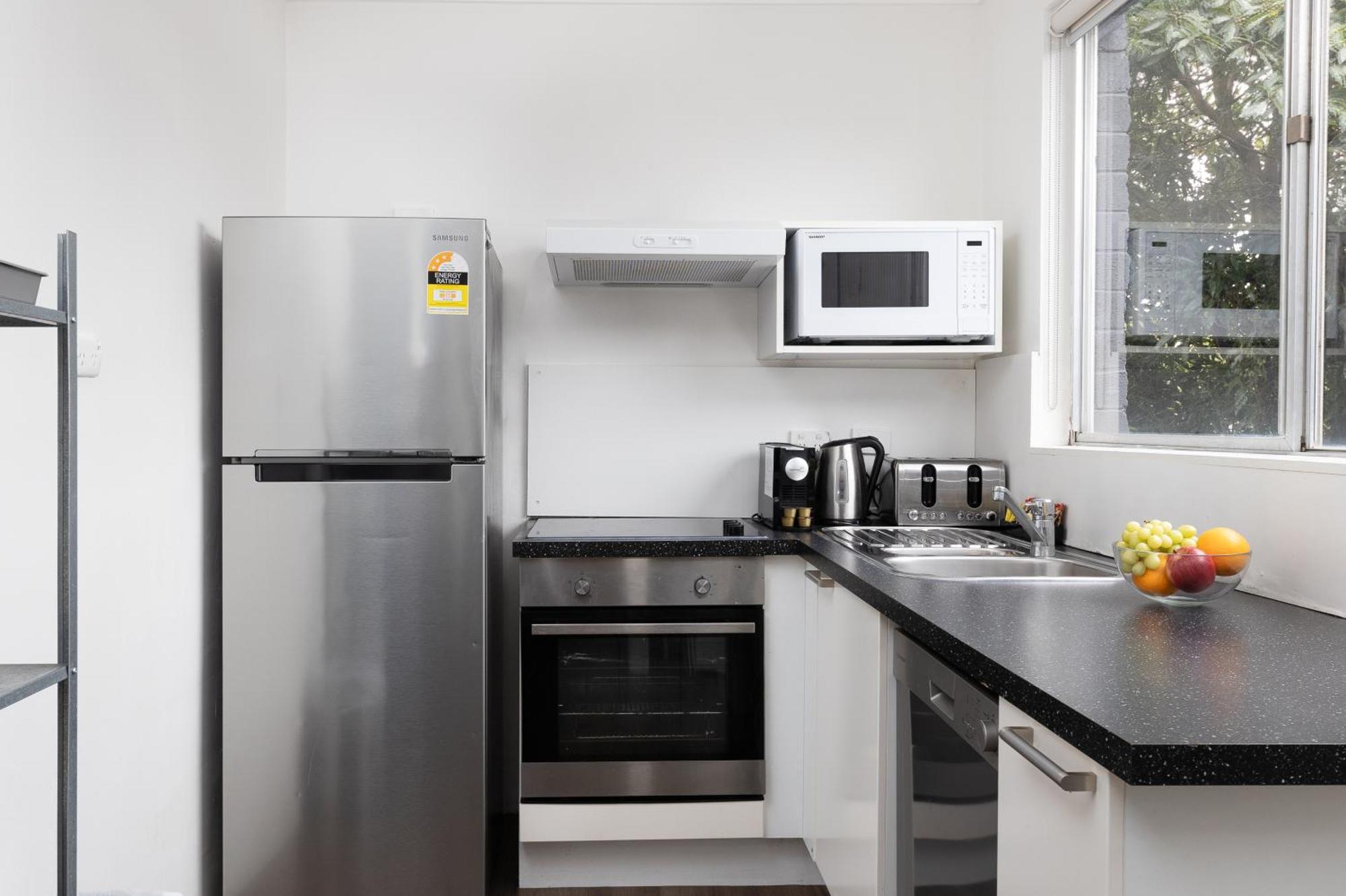 Siesta Central Apartments Сейл Екстериор снимка