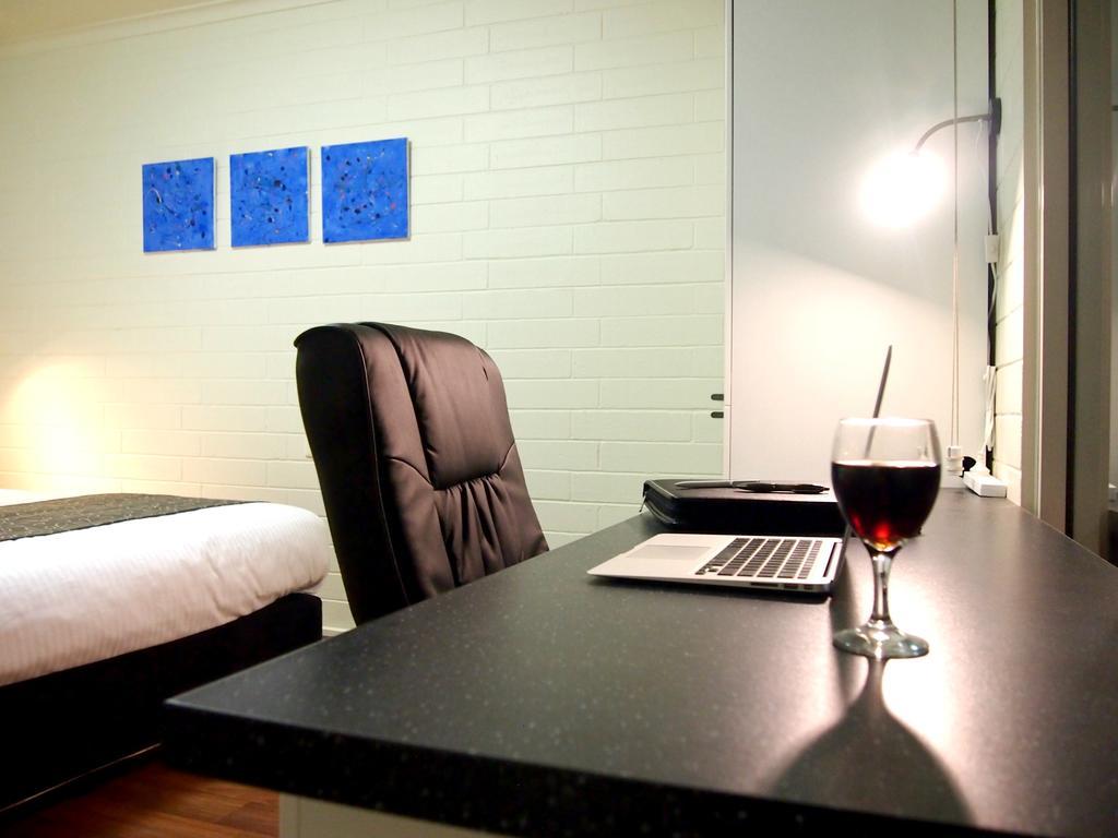 Siesta Central Apartments Сейл Екстериор снимка