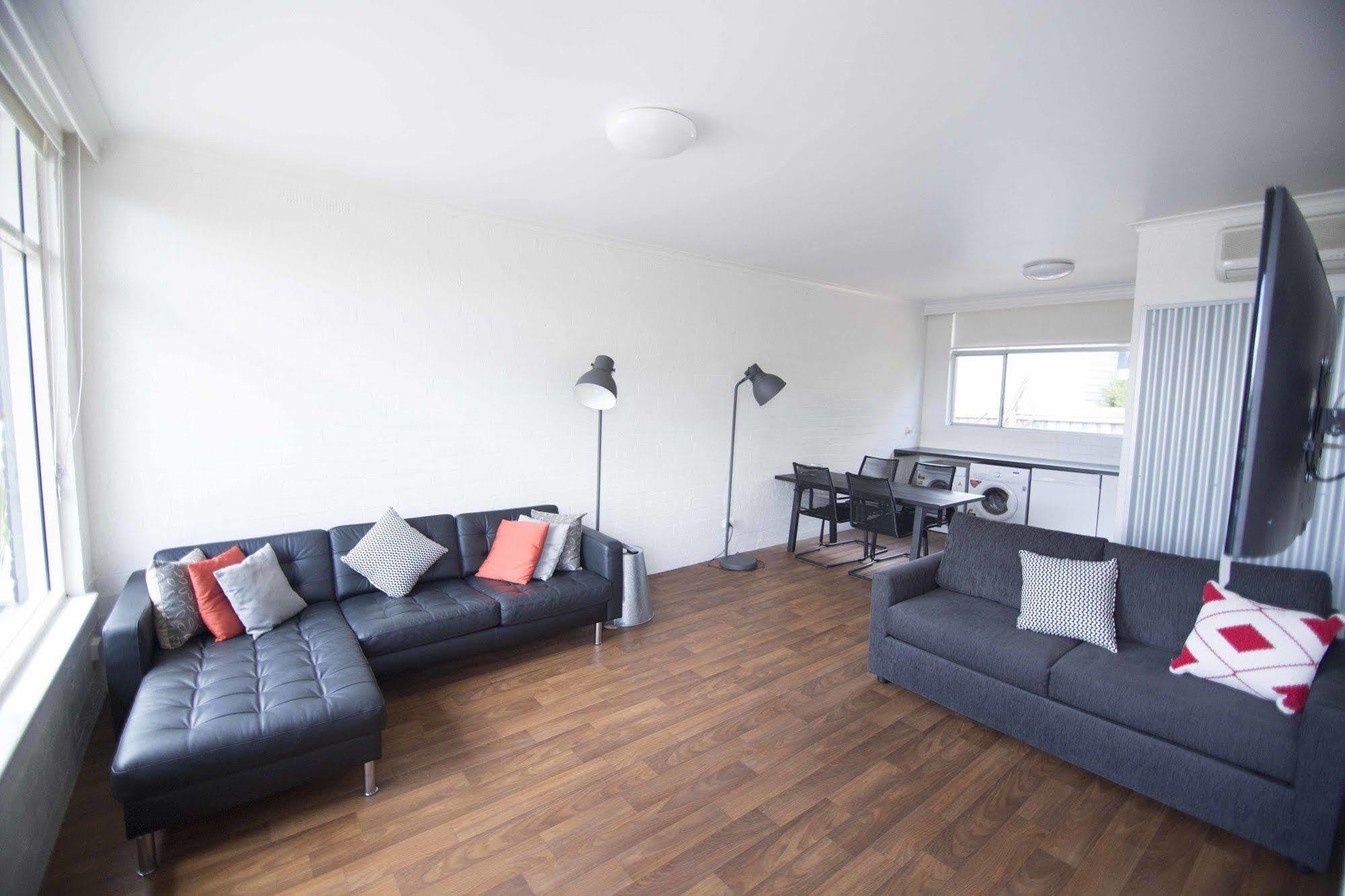 Siesta Central Apartments Сейл Екстериор снимка