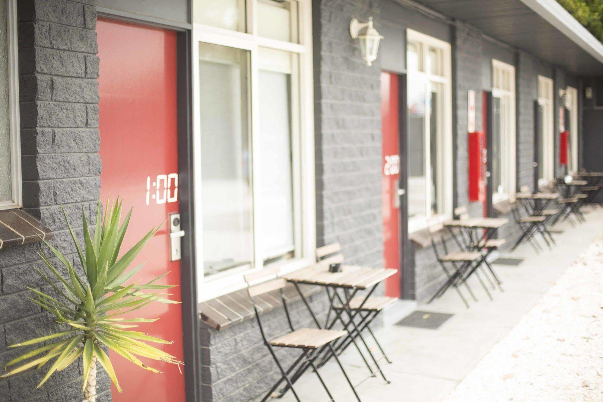 Siesta Central Apartments Сейл Екстериор снимка